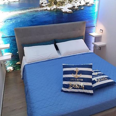 La Casa Nel Vicolo Apartment จีอาร์ดีนี นักซอส ภายนอก รูปภาพ